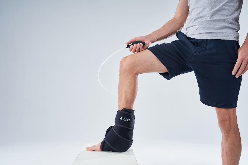 Cold Compression Ankle Wrap with Splint - Azot medical cold compression therapy device