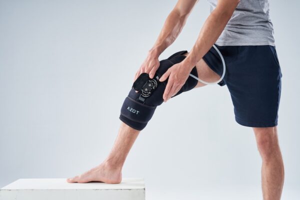 Cold Compression Knee with ROM Hinges